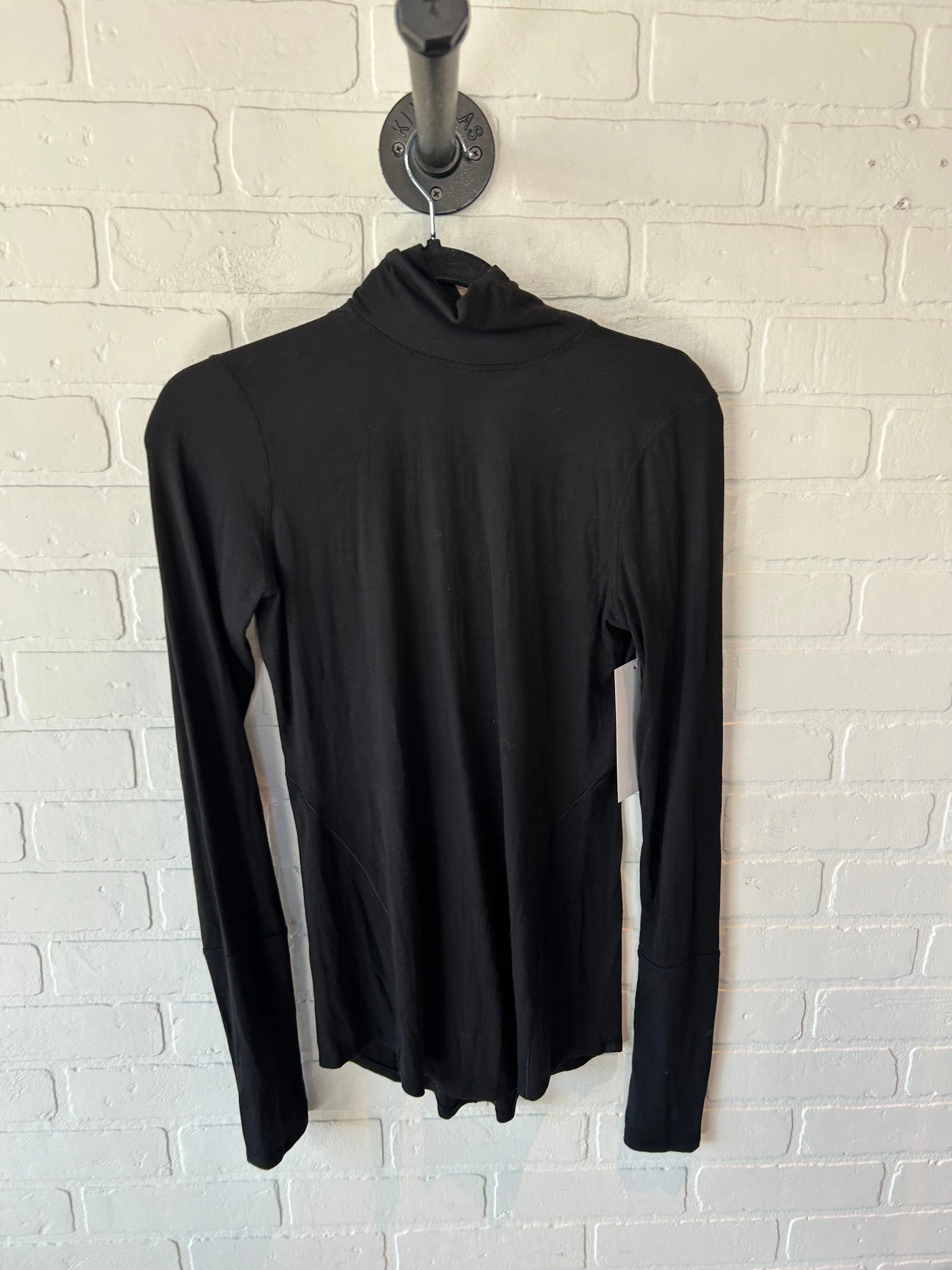 Athletic Top Long Sleeve Crewneck By Lululemon In Black, Size: M