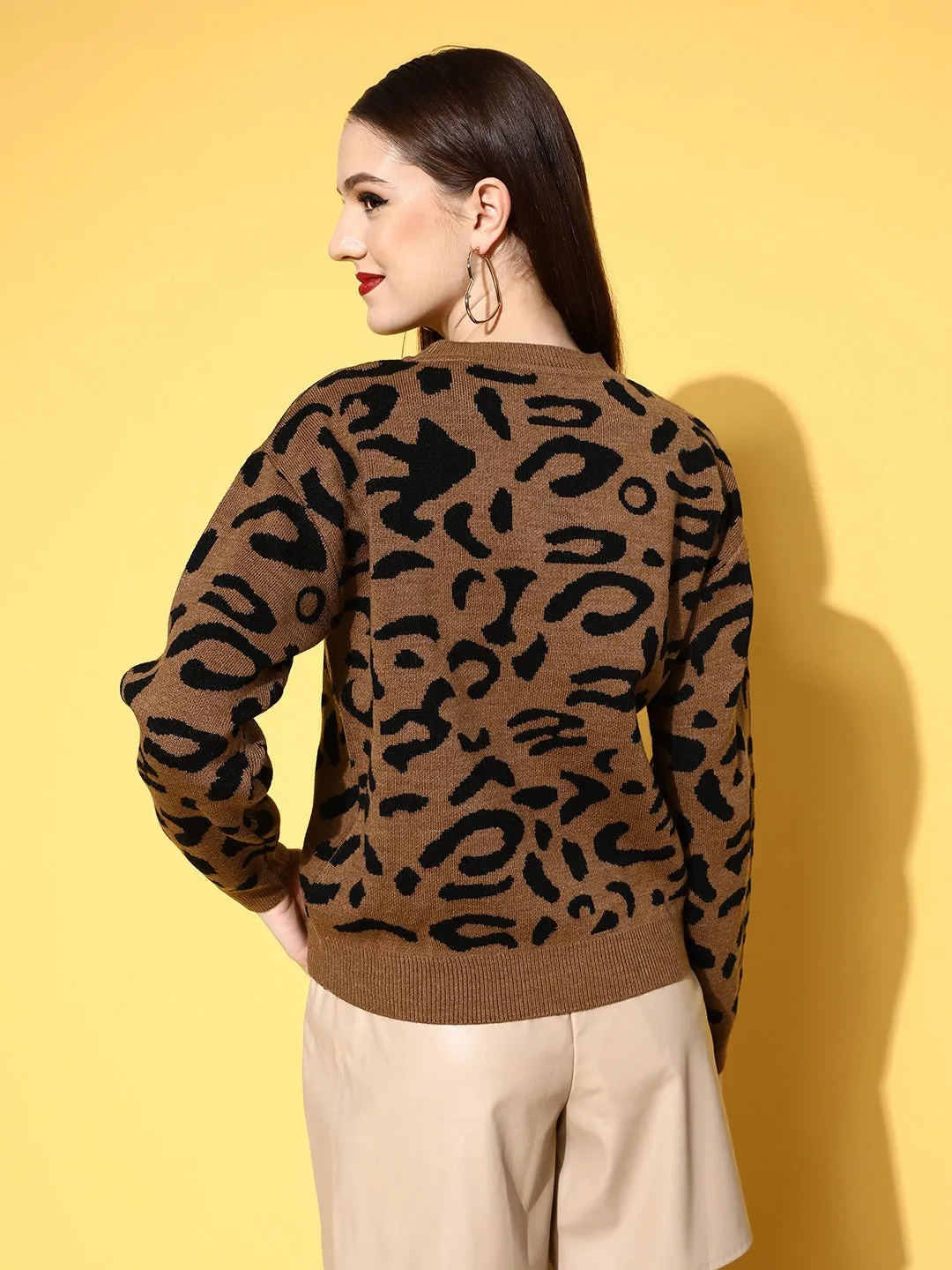 Berrylush Women Brown & Black Animal Printed Round Neck Acrylic Ribbed Hem Pullover