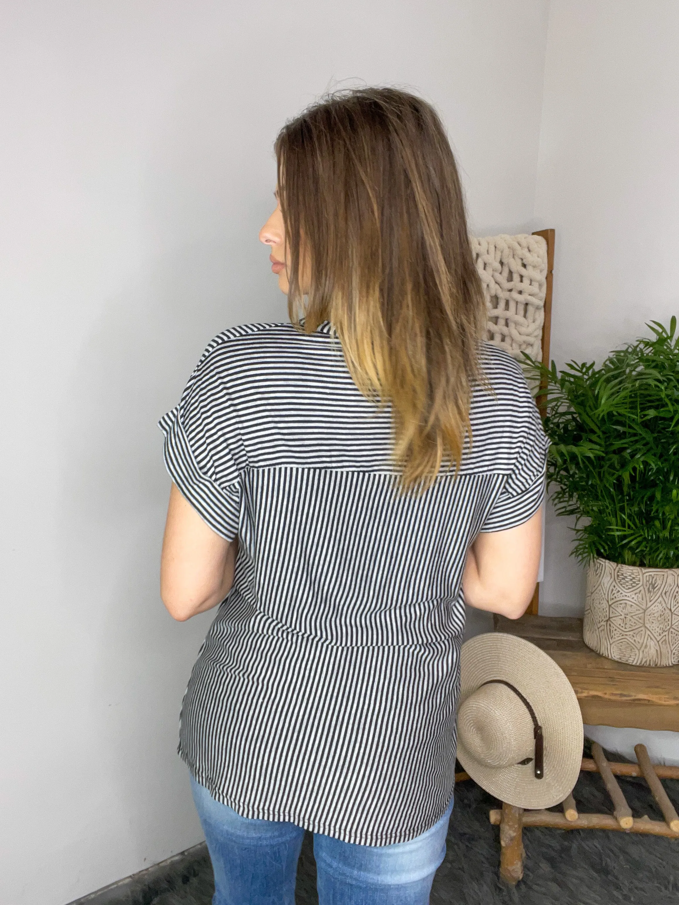 BLACK/GREY CONTRASTING STRIPED POCKET TOP