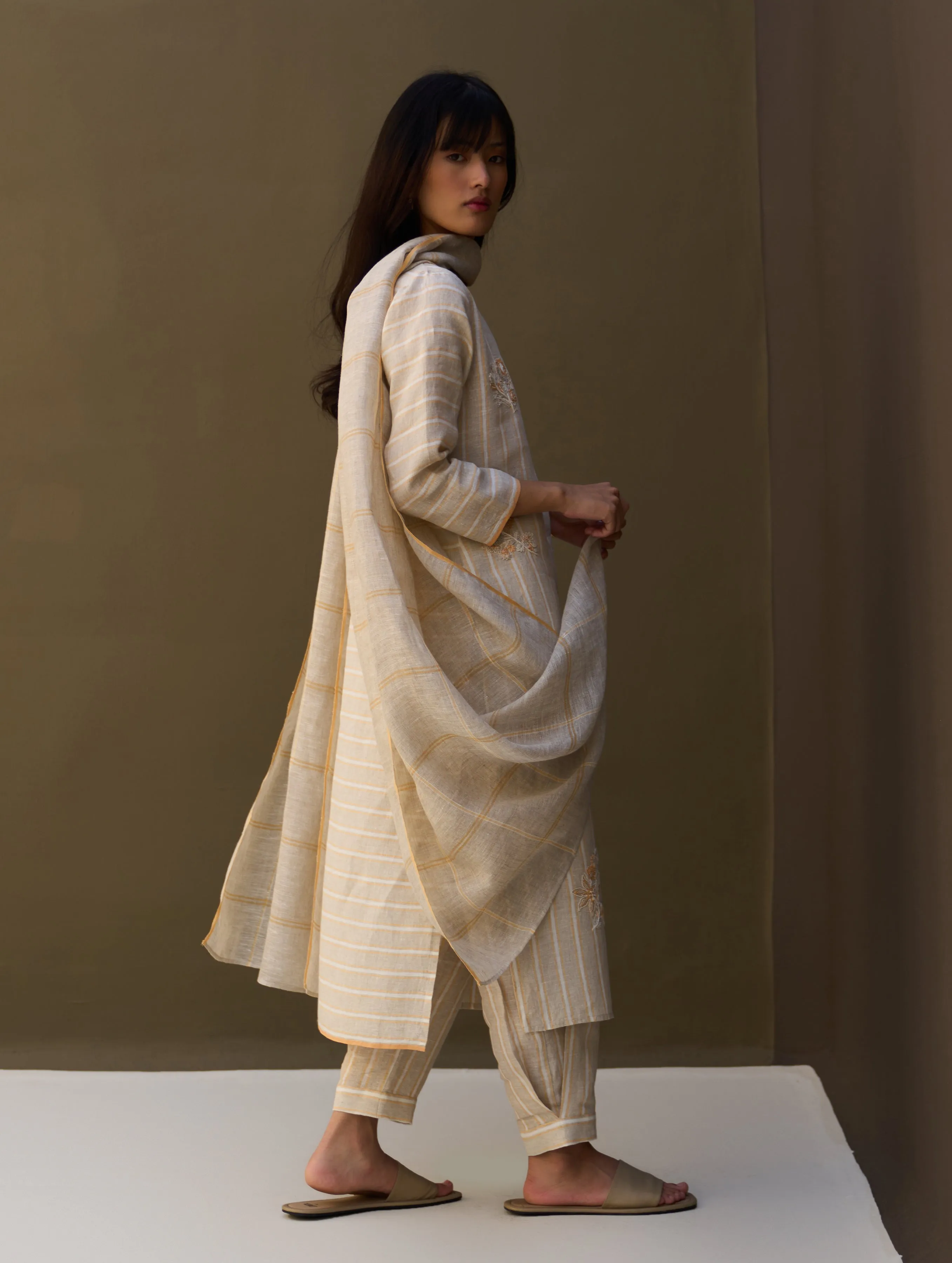 Eiko Striped Linen Kurta Set - Natural