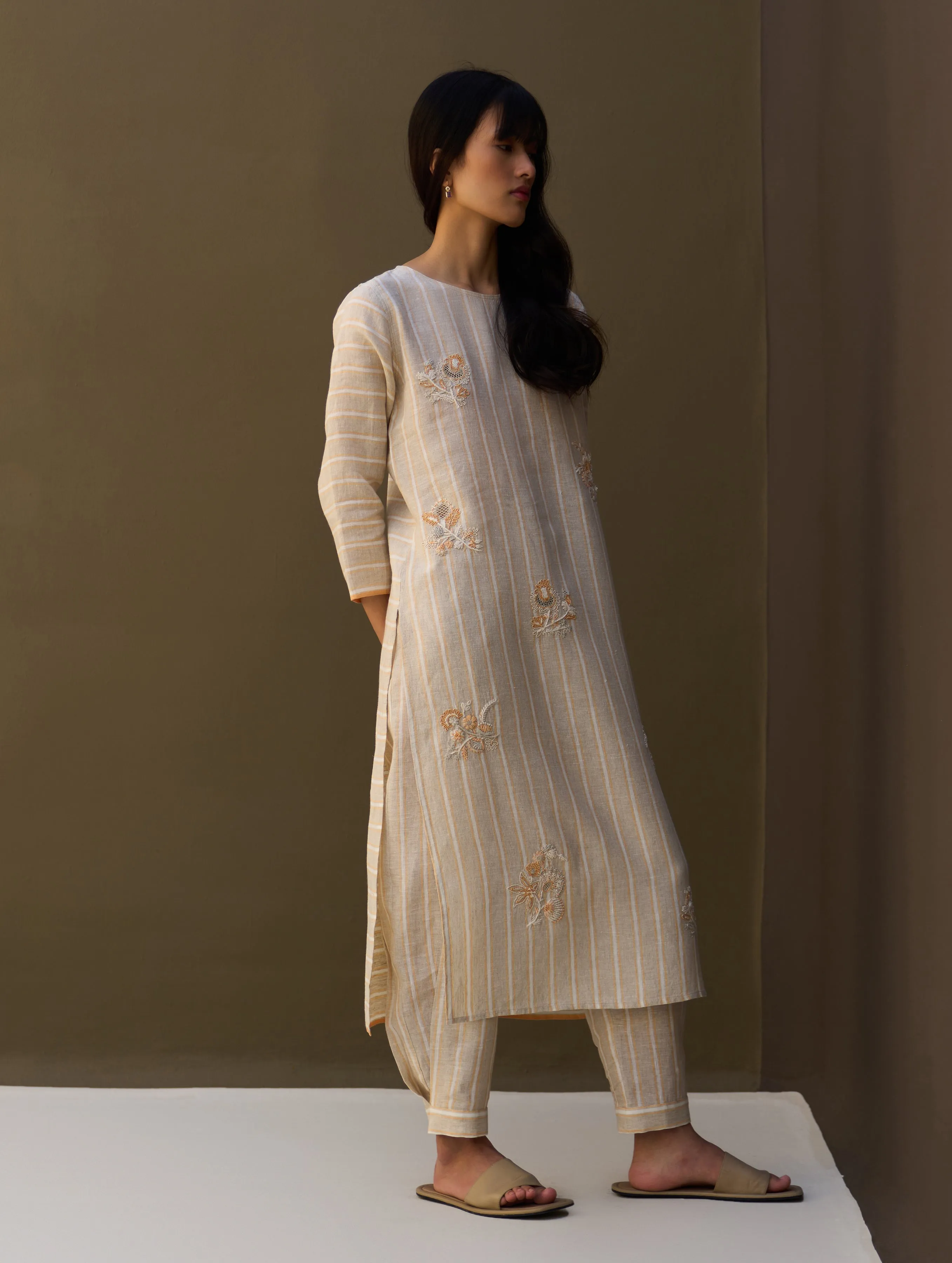 Eiko Striped Linen Kurta Set - Natural