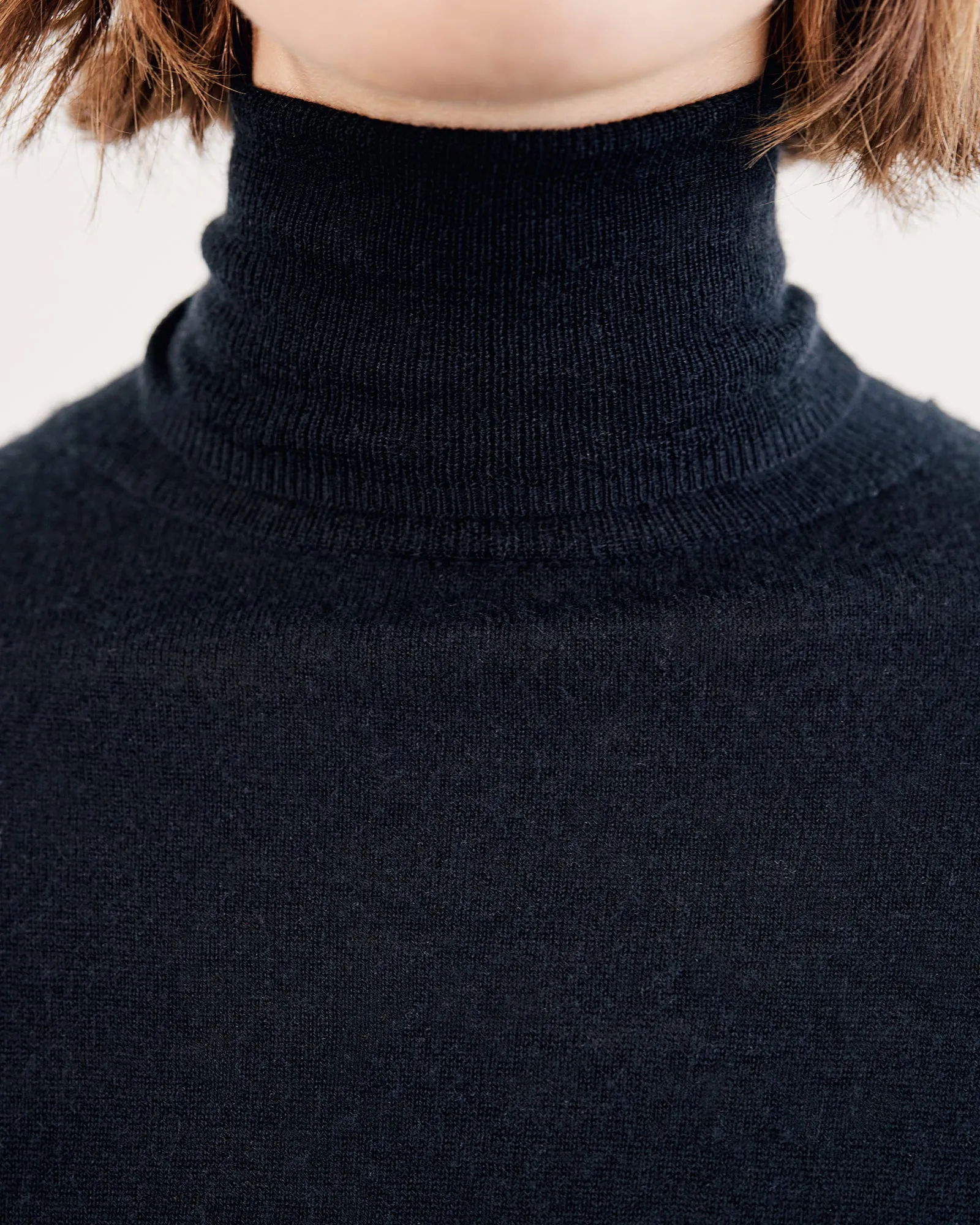 LYNNETTE TURTLENECK