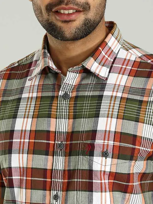 Men Checked Half Sleeve Cotton Shirt