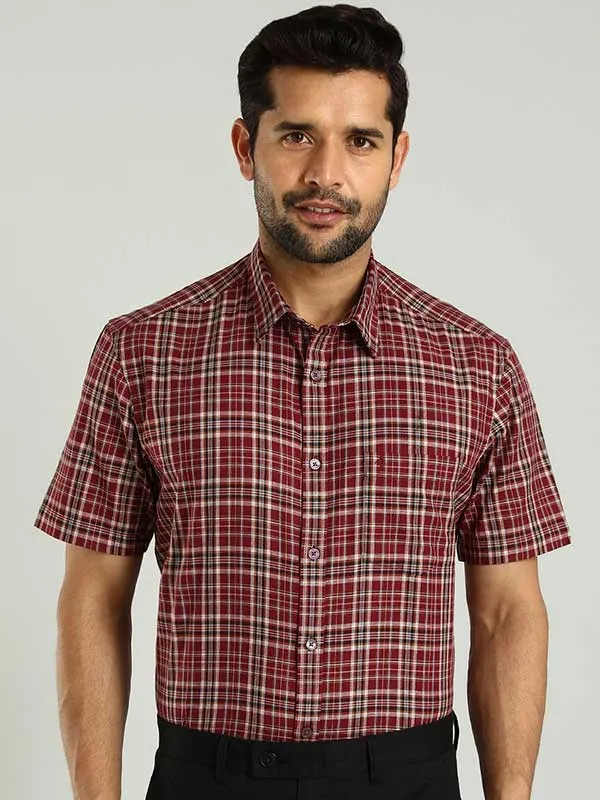 Men Checked Half Sleeve Cotton Shirt