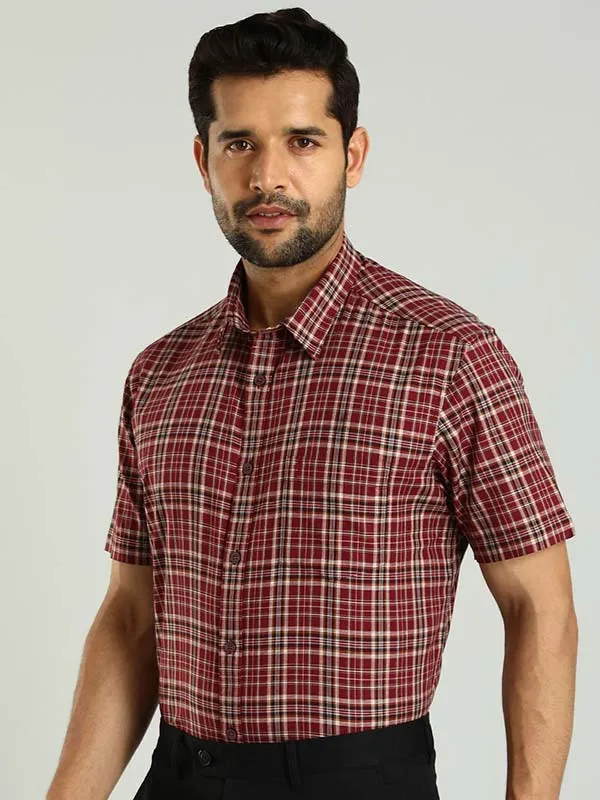 Men Checked Half Sleeve Cotton Shirt