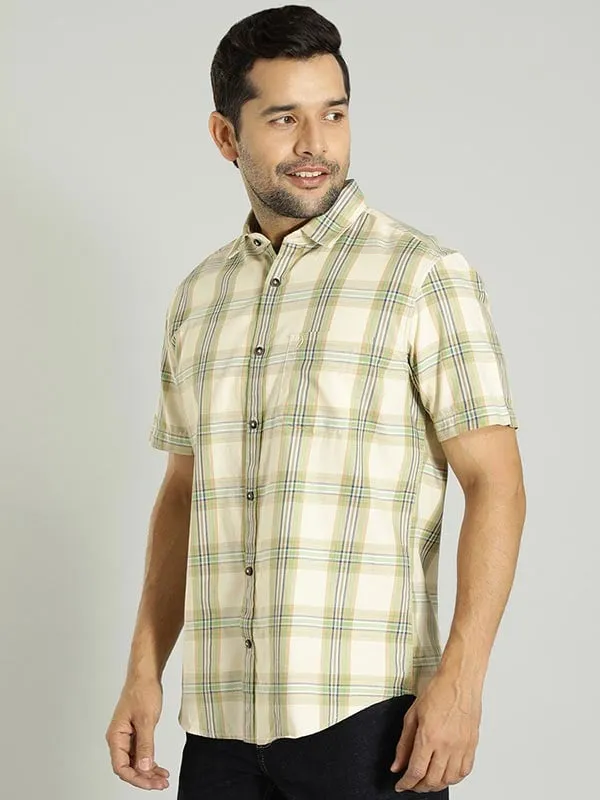 Men Checked Half Sleeve Cotton Shirt