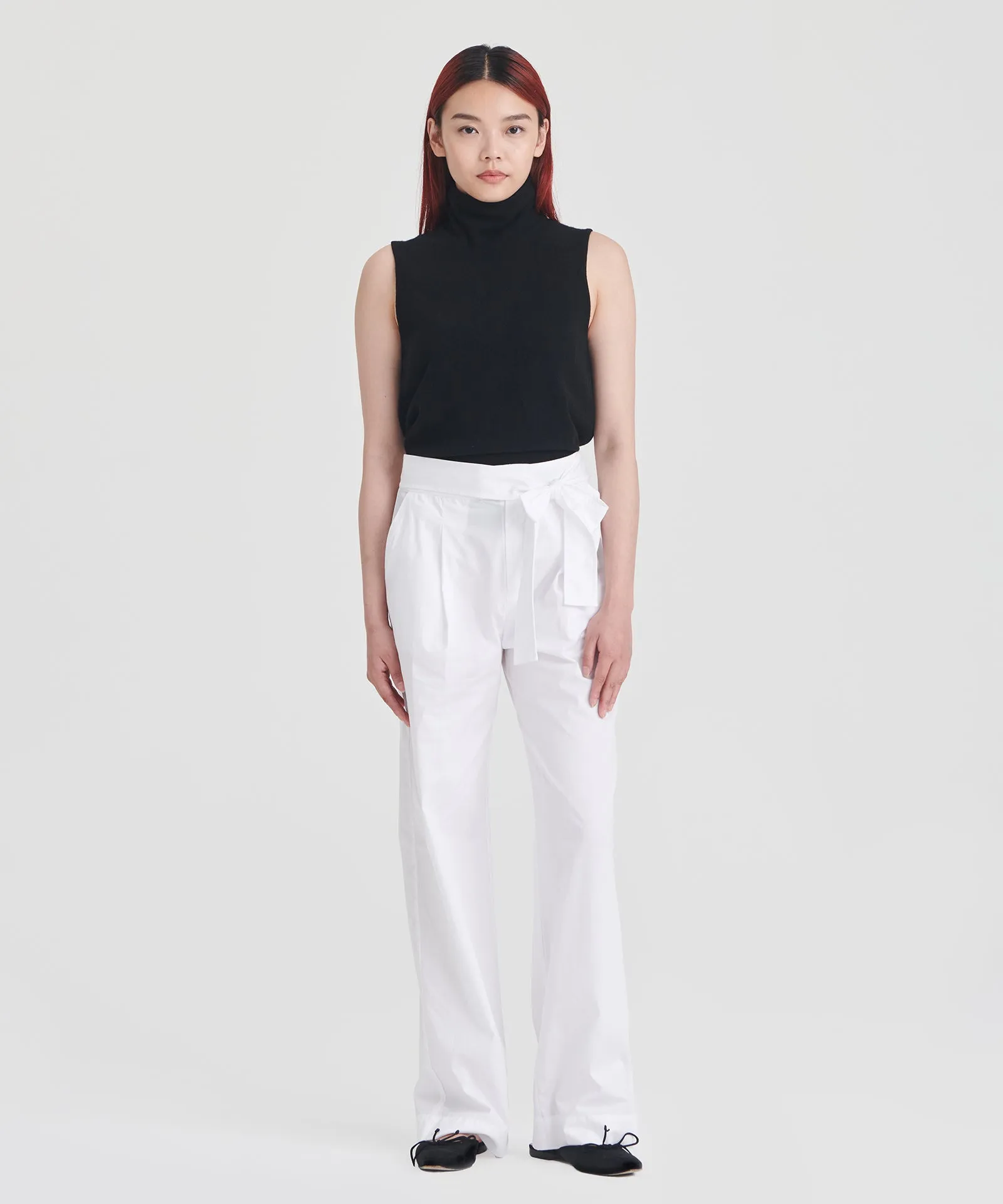 Signature Cashmere Sleeveless Turtleneck